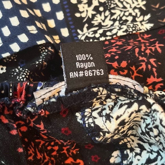 Thread Story Geo Print 2 Piece Halter and Split Leg Wide Jumpsuit/Romper SZ M/L - Picture 15 of 15